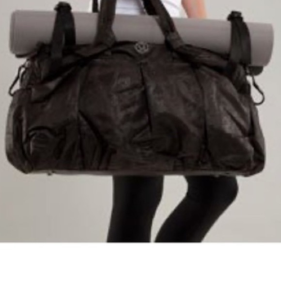 Lululemon Yoga Duffle Bag - Picture 11 of 11